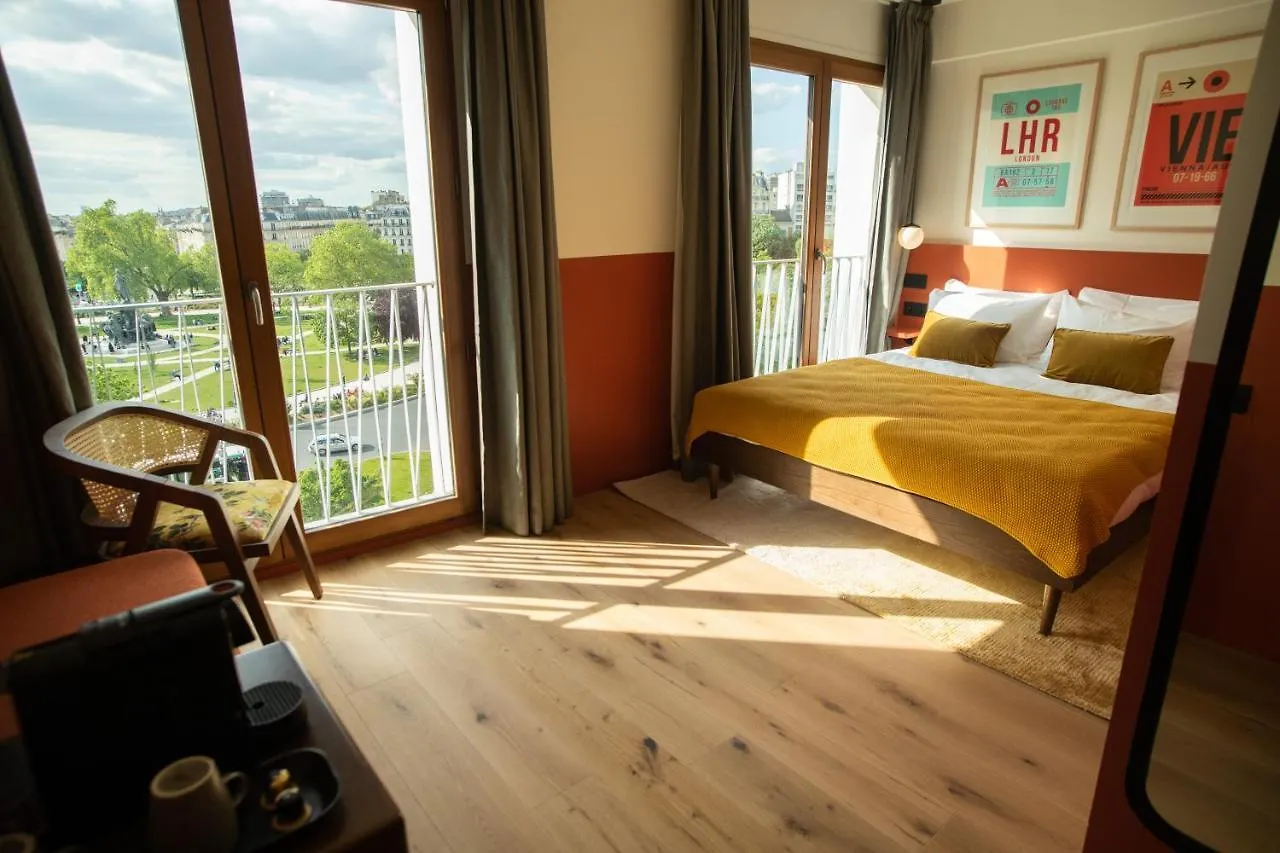 The People - Nation Hostel Parijs